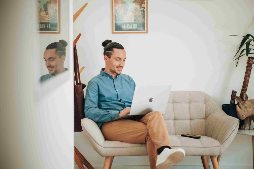 Loïc, notre expert, crée un site internet