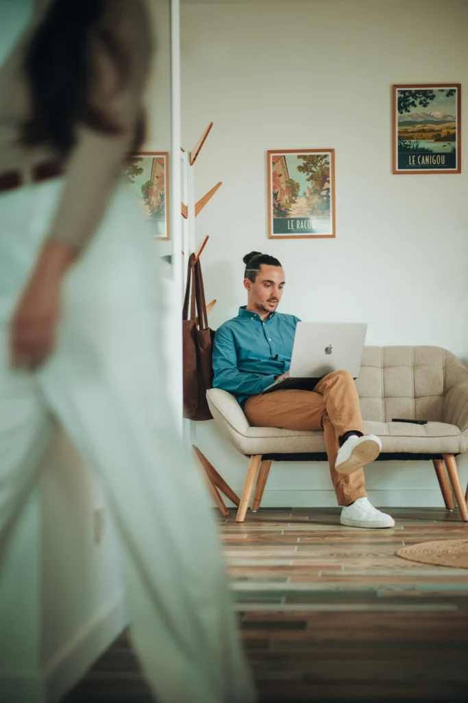 Loïc crée un site internet vitrine pour un client de l'agence de communication lmweb à Perpignan